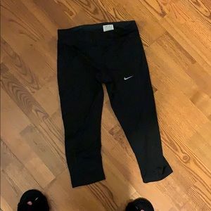 Nike cropped leggings